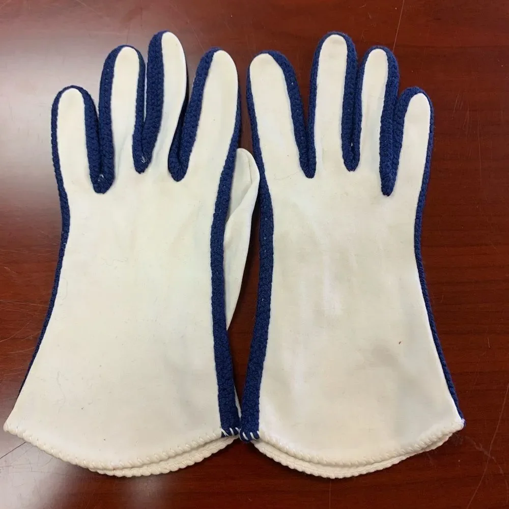 Vintage White Navy Trimmed Gloves sz S